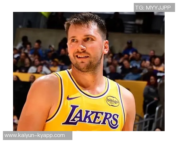 贝弗利盛赞康宁汉姆如东契奇喜爱马克西并称其每年都有进步 贝弗利盛赞康宁汉姆如东契奇喜爱马克西并称其每年都有进步