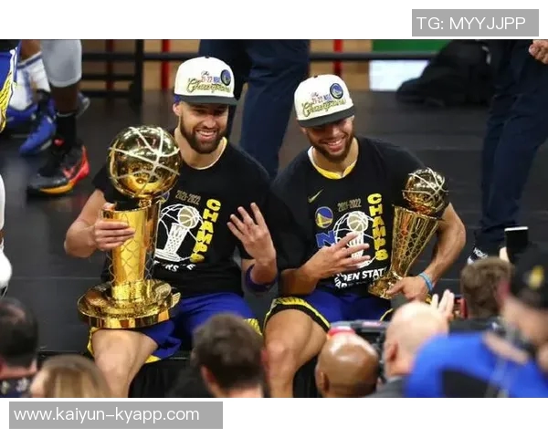 GM调查揭晓最佳纯投手水花兄弟强势包揽选票库里93克莱7