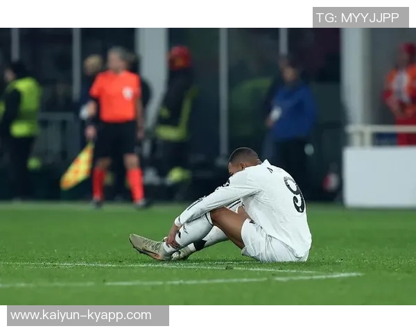 姆巴佩因右脚踝受伤退出法国队集训已回归皇马进行康复治疗 姆巴佩因右脚踝受伤退出法国队集训已回归皇马进行康复治疗