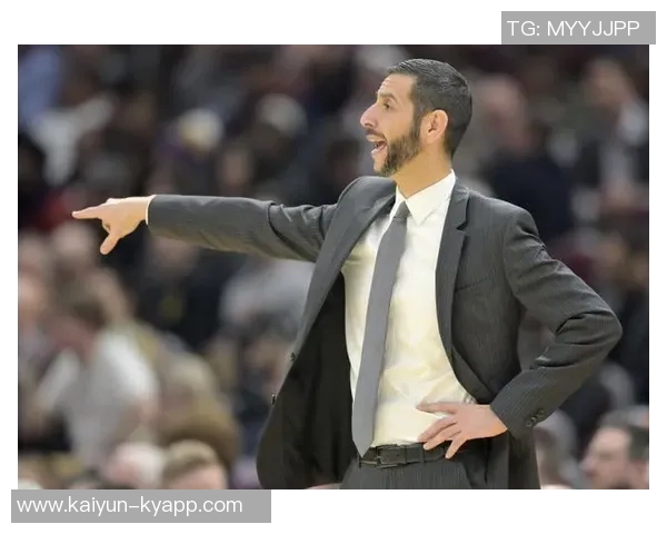 祖巴茨谈防守策略调整夹击战术助力球队制造对手失误 祖巴茨谈防守策略调整夹击战术助力球队制造对手失误